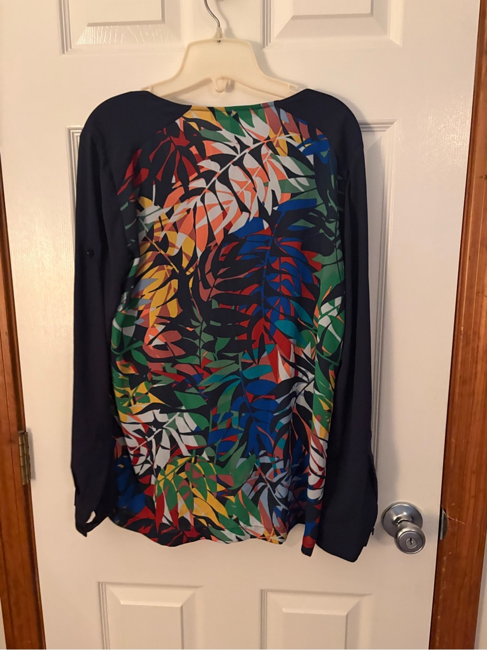 BCBG top - Picture 3 of 3